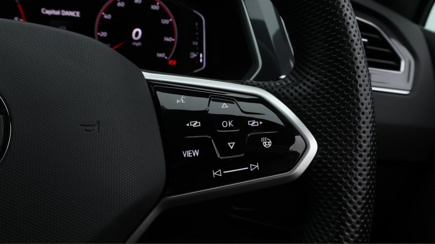 Used Volkswagen Tiguan 2022 for sale - 76001082: Photo 28