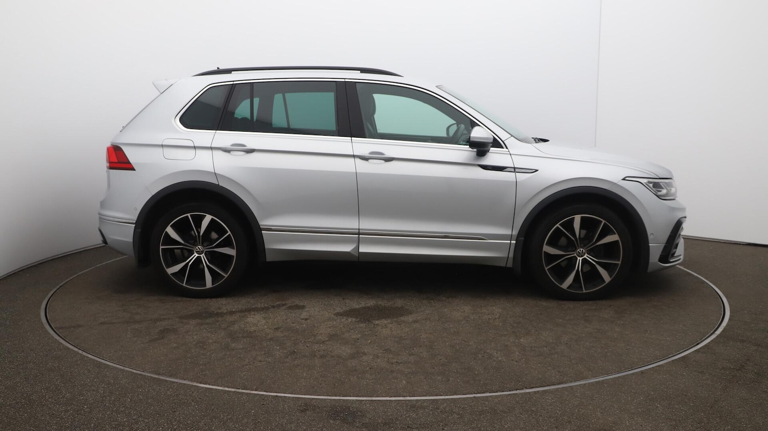 Used Volkswagen Tiguan 2022 for sale - 76001082: Photo 51