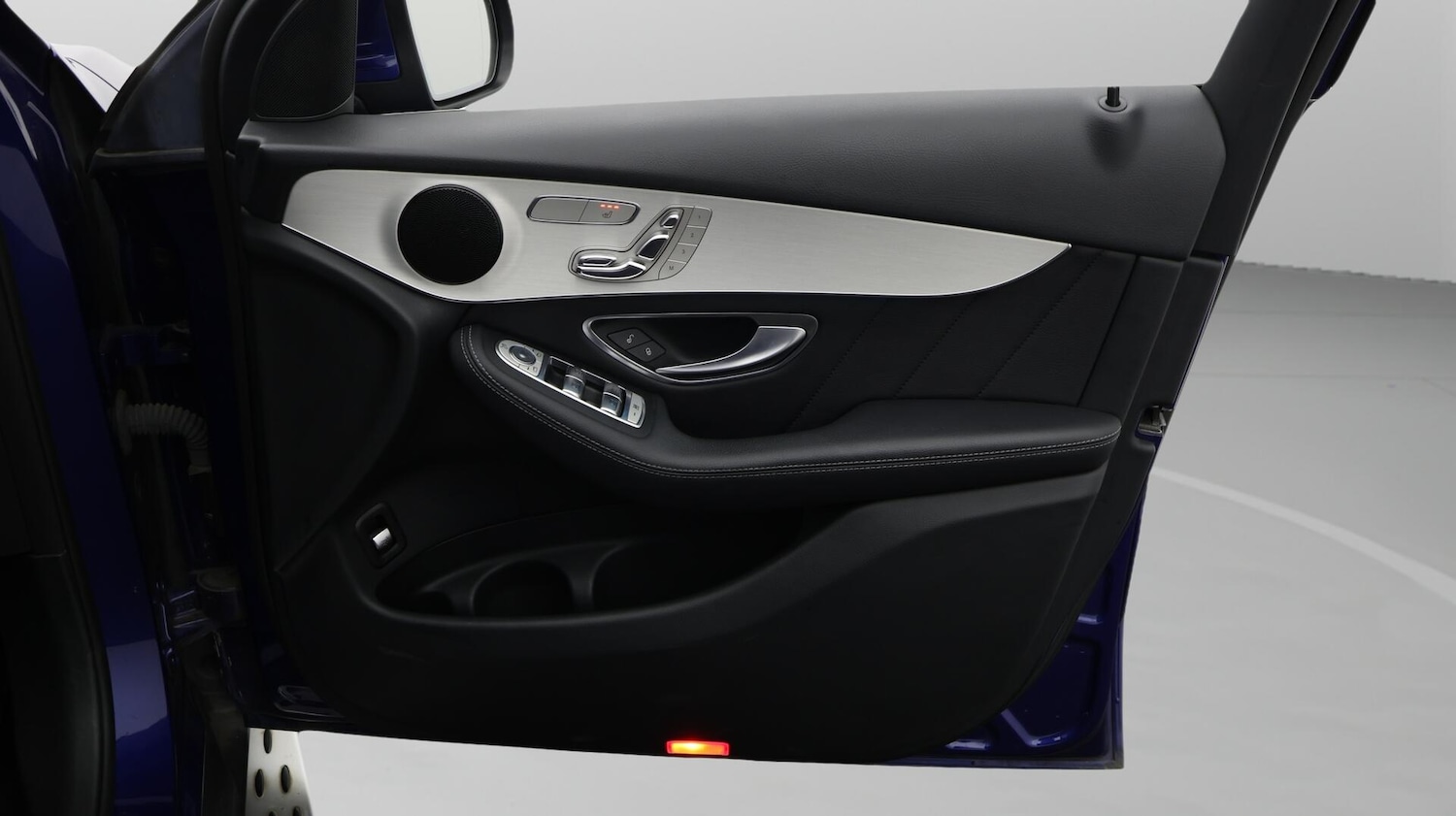 Used Mercedes-Benz GLC 2018 for sale - 76499190: Photo 16