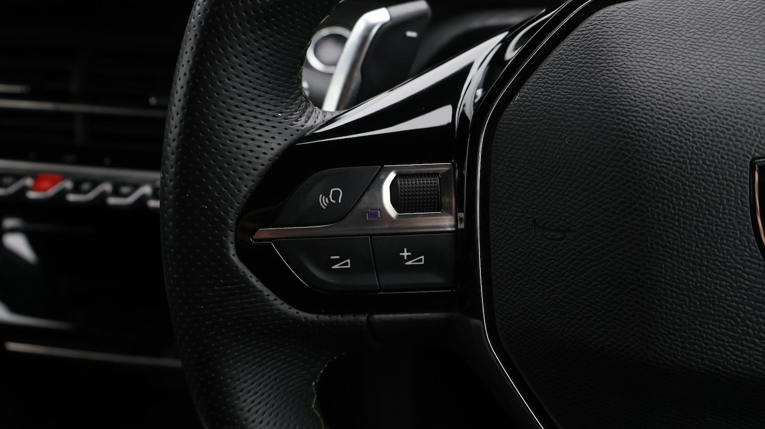 Used Peugeot 2008 2023 for sale - 77276831: Photo 26