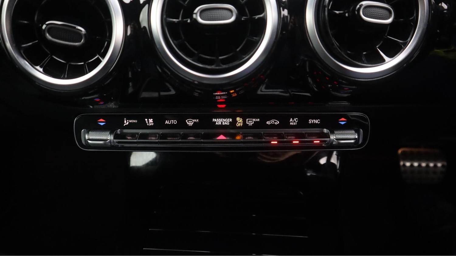 Used Mercedes-Benz CLA 2020 for sale - 76456902: Photo 13