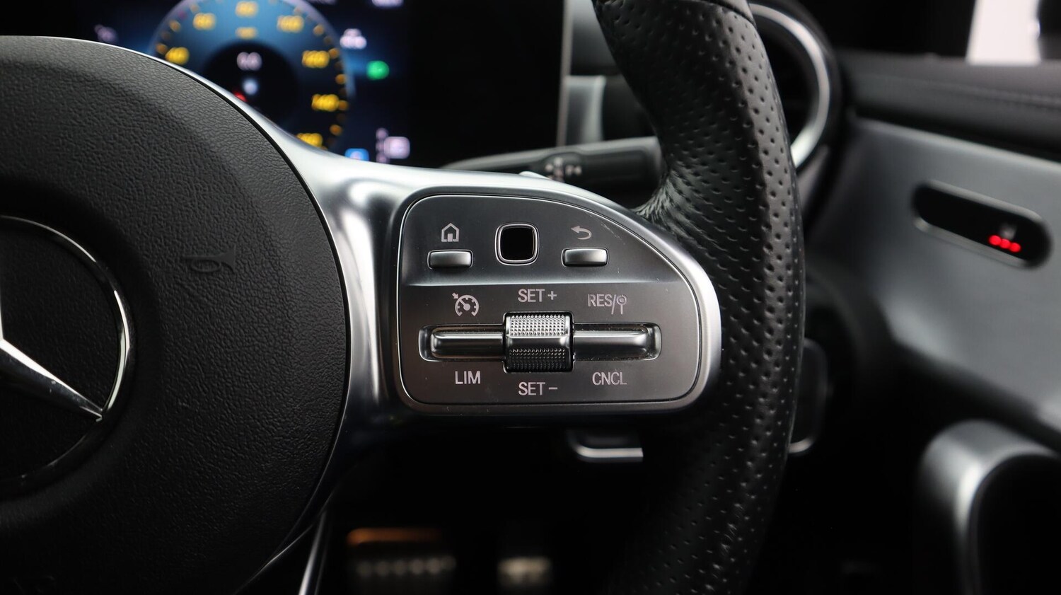 Used Mercedes-Benz CLA 2020 for sale - 76456902: Photo 25