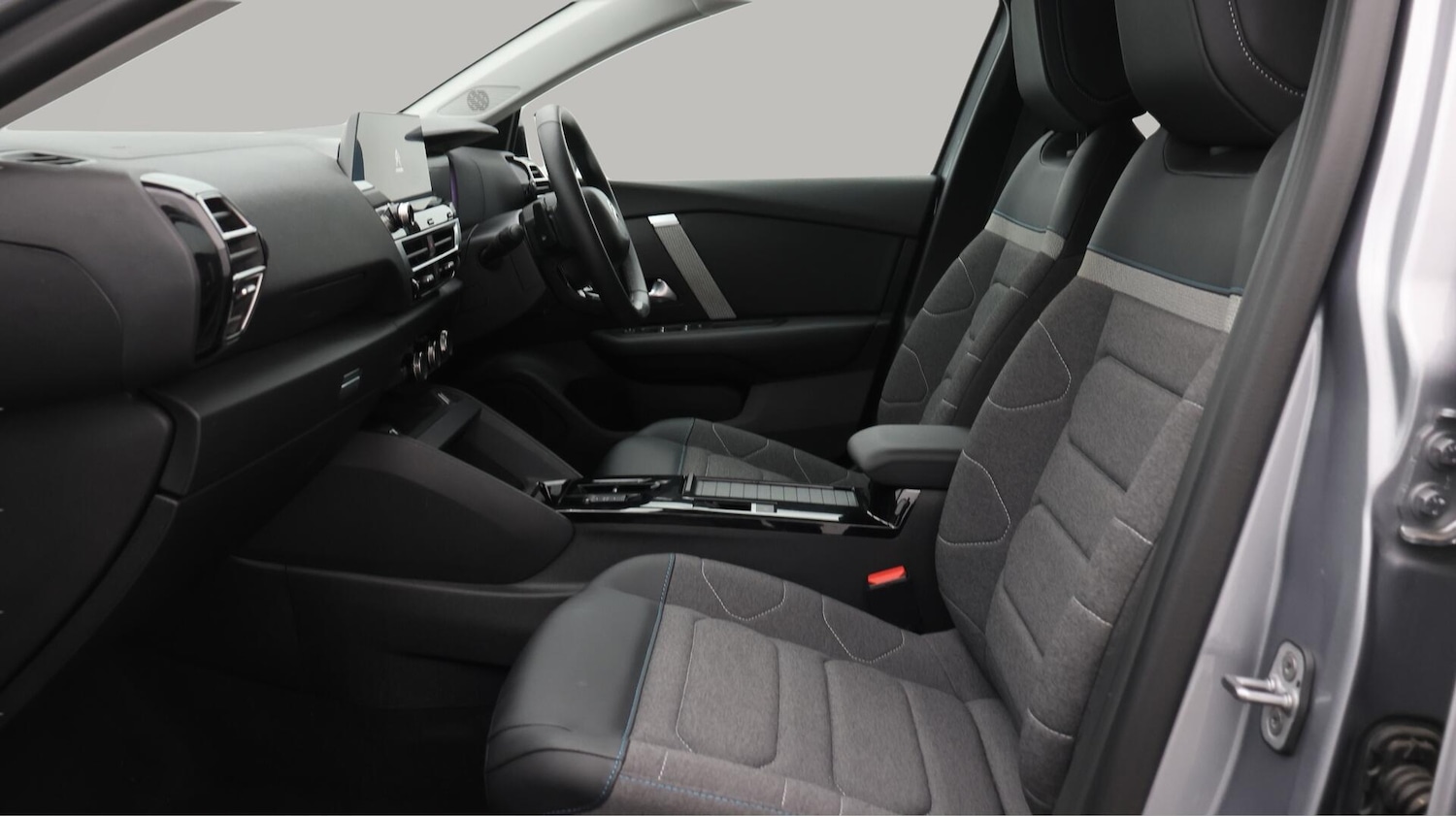 Used Citroen C4 2023 for sale - 76645815: Photo 15