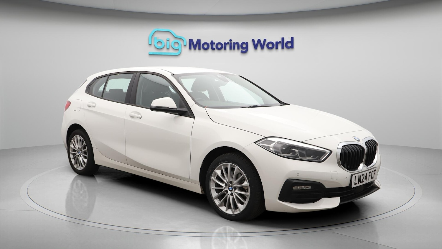 Used BMW 1 Series 2024 for sale - 76537802: Photo 2