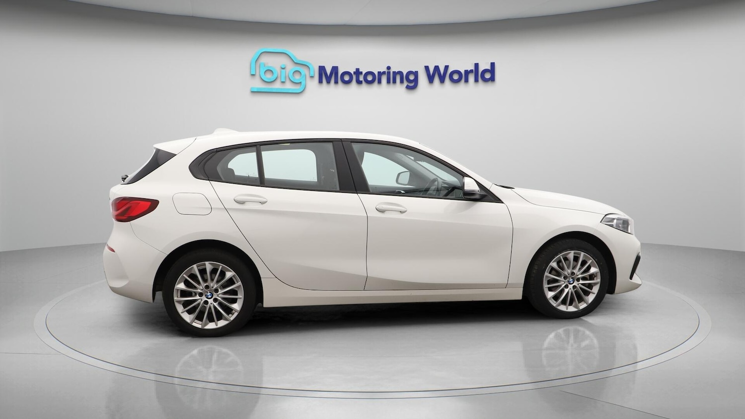 Used BMW 1 Series 2024 for sale - 76537802: Photo 9