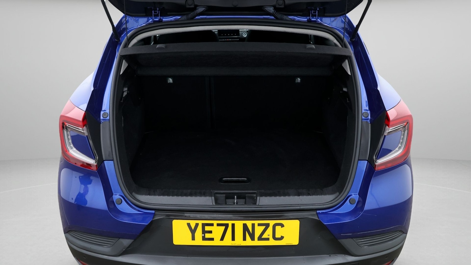 Used Renault Captur 2021 for sale - 77493240: Photo 17