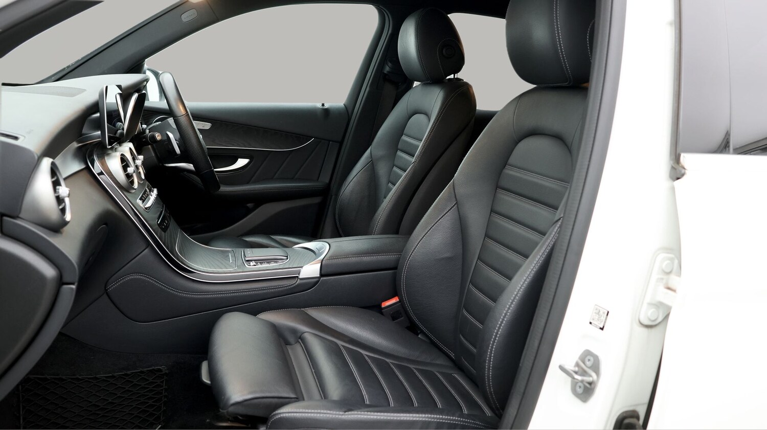 Used Mercedes-Benz GLC 2020 for sale - 77530059: Photo 14