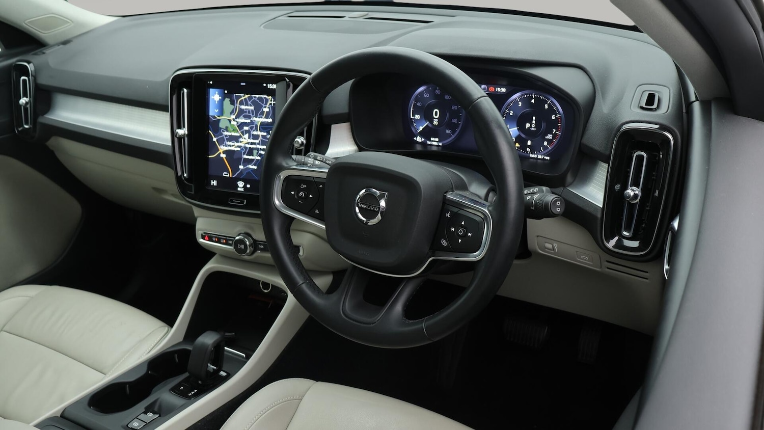 Used Volvo XC40 2021 for sale - 76688883: Photo 10