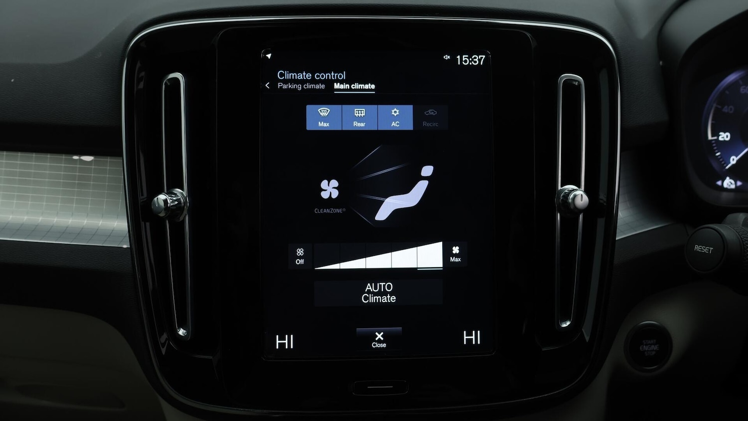 Used Volvo XC40 2021 for sale - 76688883: Photo 13