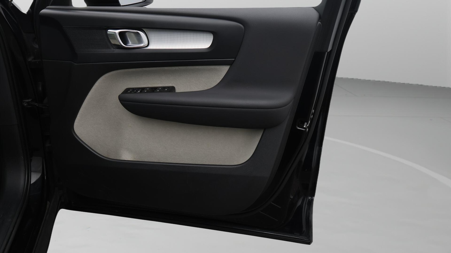 Used Volvo XC40 2021 for sale - 76688883: Photo 16