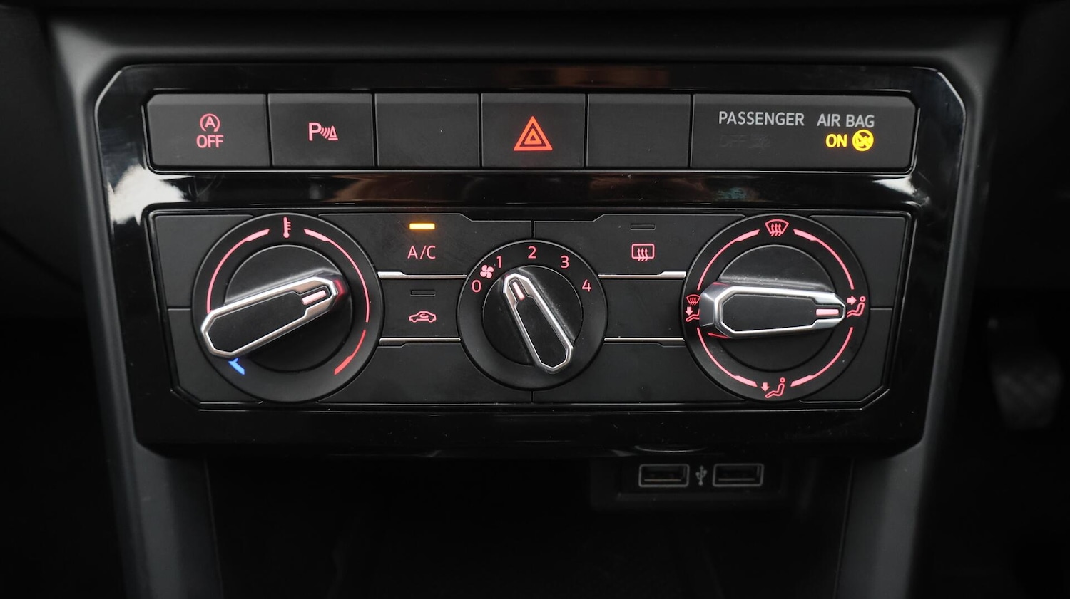 Used Volkswagen T-Cross 2020 for sale - 76608576: Photo 13