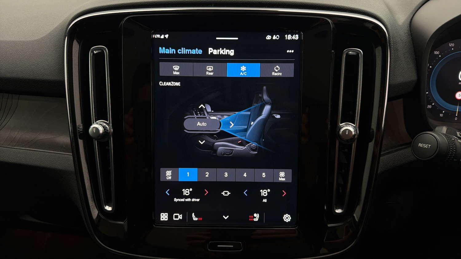 Used Volvo C40 2023 for sale - 78077504: Photo 11