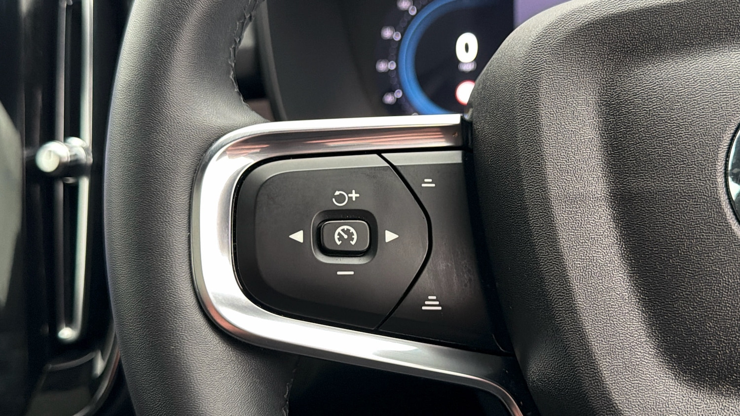 Used Volvo C40 2023 for sale - 78077504: Photo 23