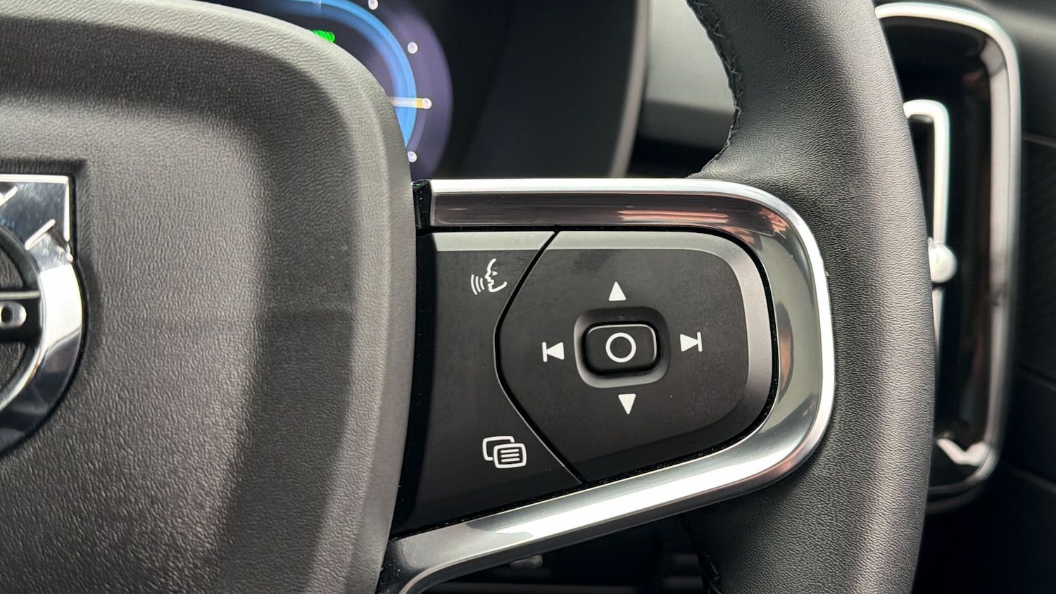 Used Volvo C40 2023 for sale - 78077504: Photo 24