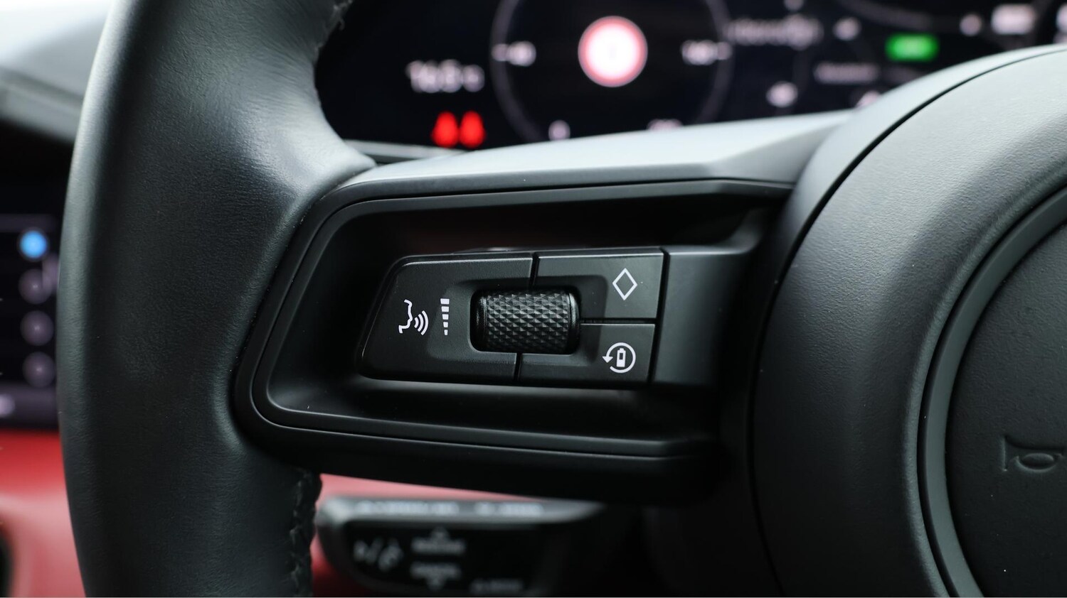 Used Porsche Taycan 2020 for sale - 76498857: Photo 25