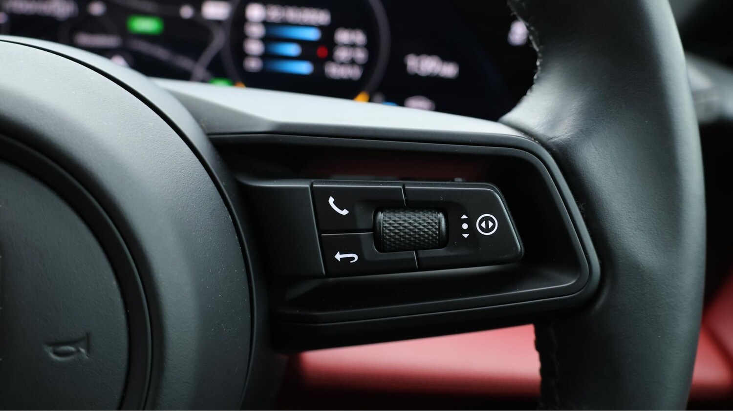 Used Porsche Taycan 2020 for sale - 76498857: Photo 26