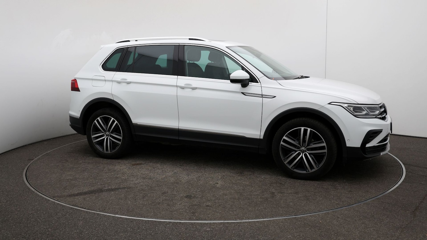 Used Volkswagen Tiguan for sale - 76809007: Photo 41