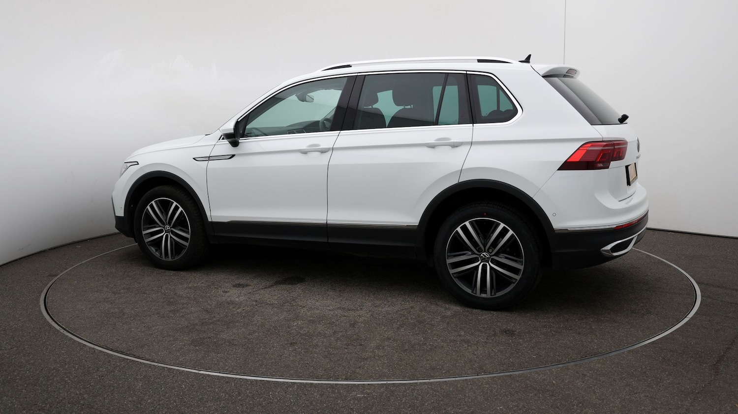 Used Volkswagen Tiguan for sale - 76809007: Photo 42