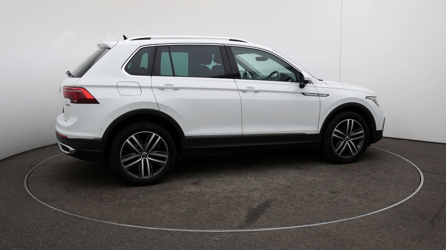 Used Volkswagen Tiguan for sale - 76809007: Photo 46