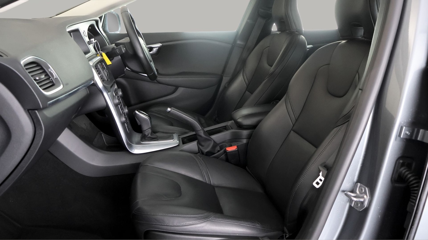 Used Volvo V40 2019 for sale - 78070164: Photo 14