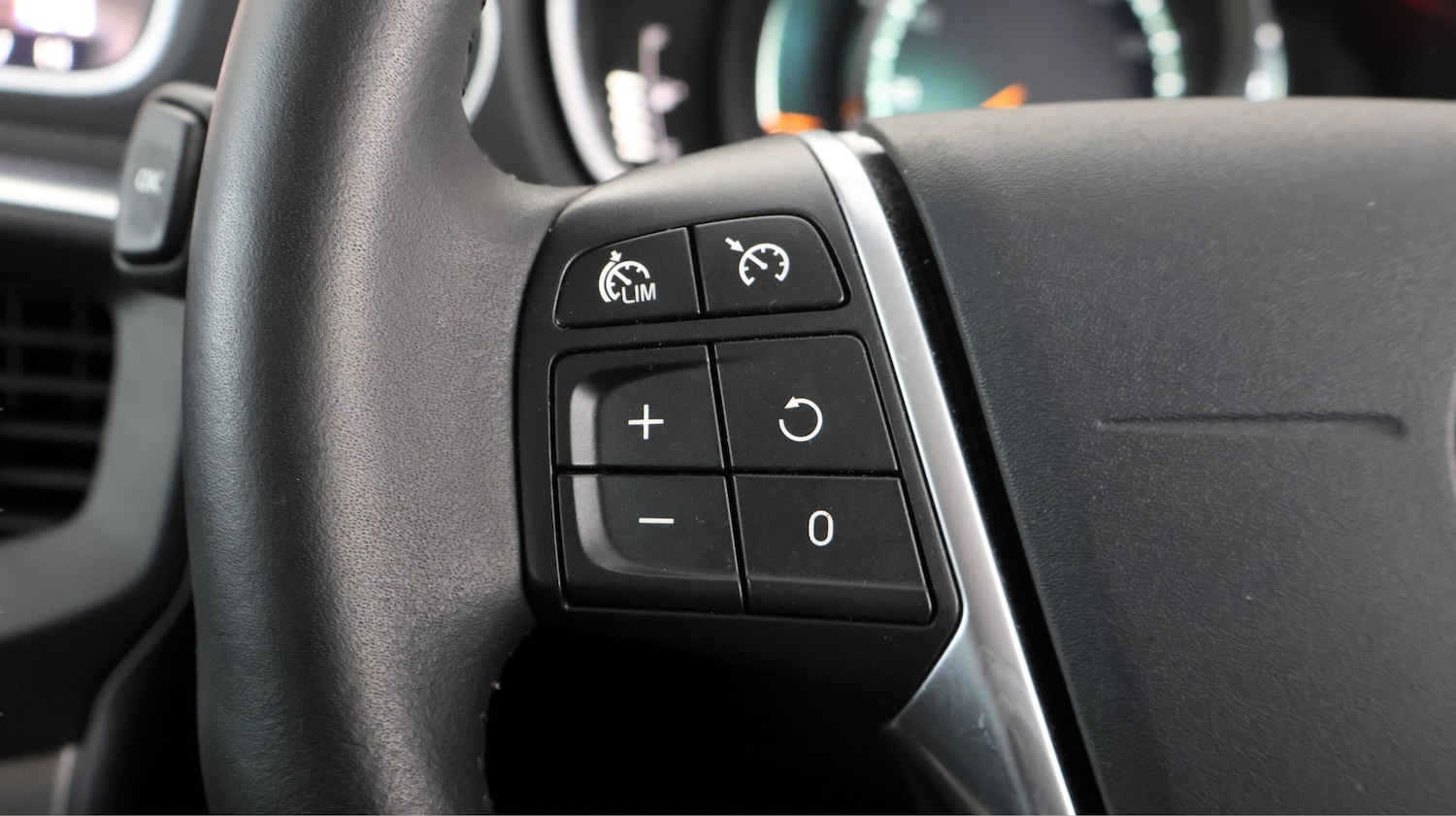 Used Volvo V40 2019 for sale - 78070164: Photo 20