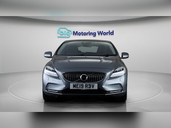 Used Volvo V40 2019 for sale - 78070164: Photo