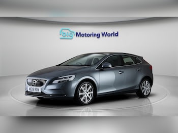 Used Volvo V40 2019 for sale - 78070164: Photo