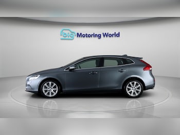 Used Volvo V40 2019 for sale - 78070164: Photo