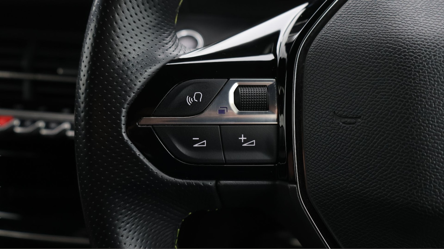 Used Peugeot 2008 2023 for sale - 77804042: Photo 20