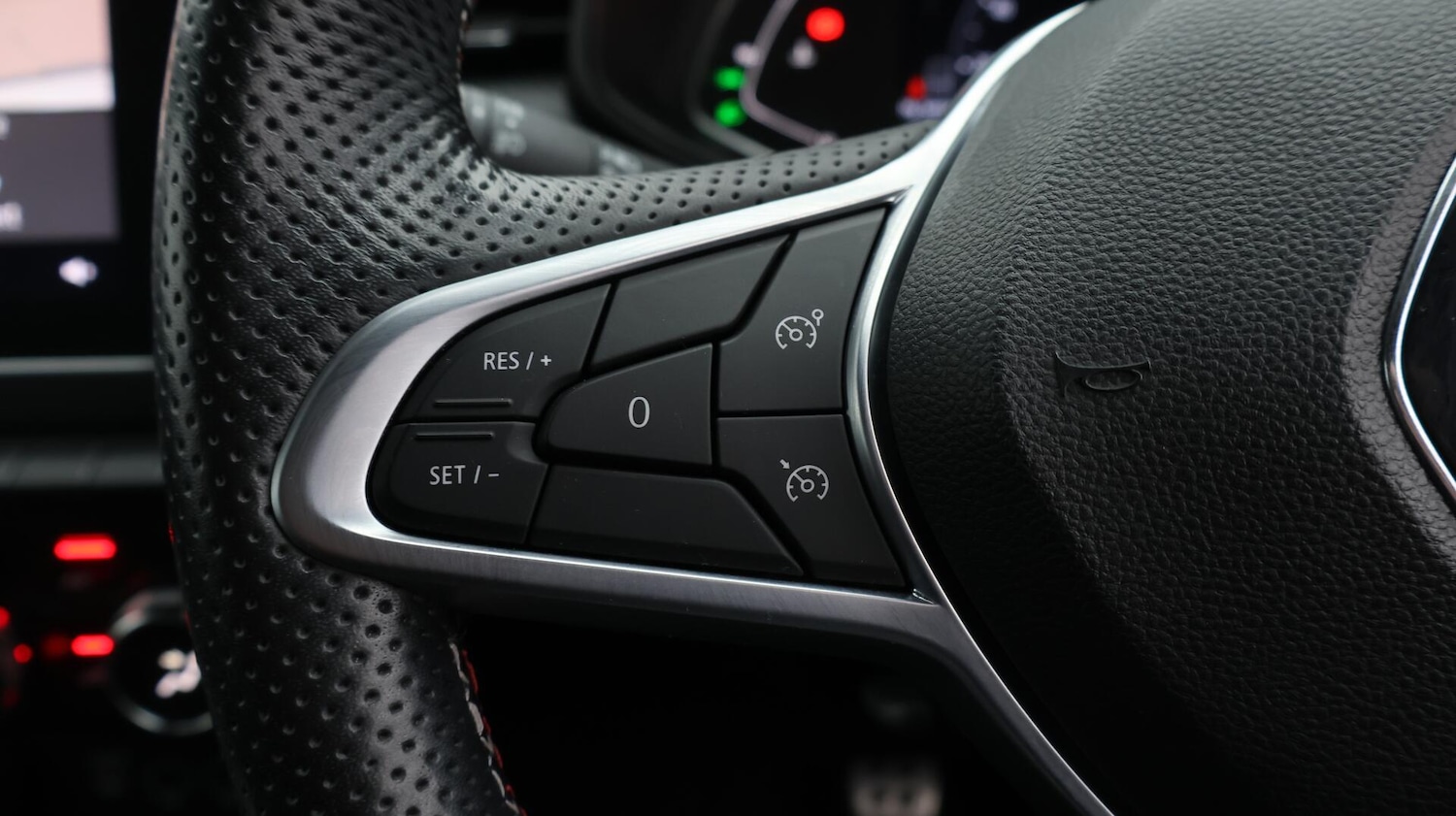 Used Renault Clio 2021 for sale - 76657675: Photo 25