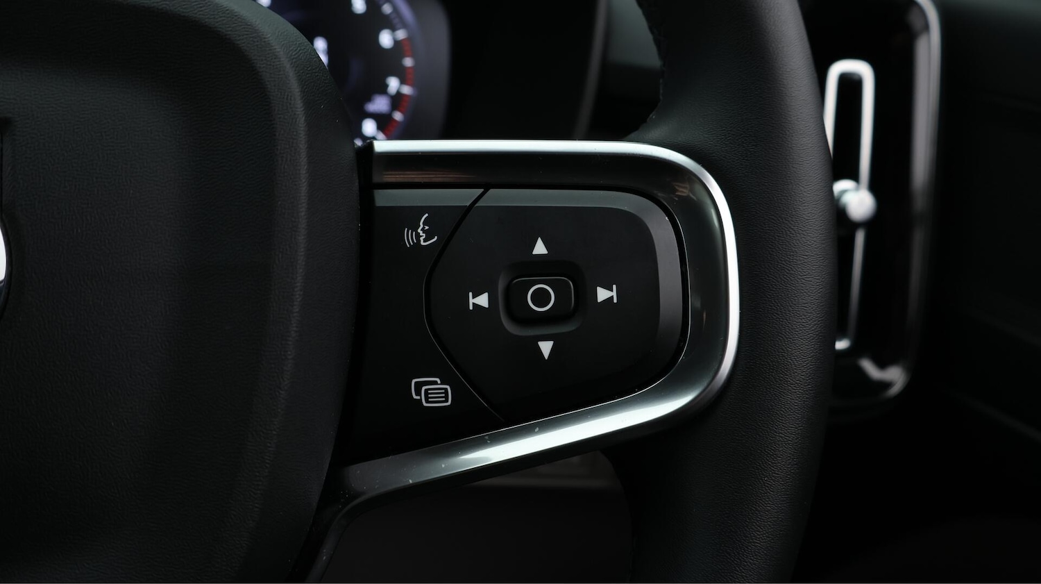 Used Volvo XC40 2022 for sale - 76336457: Photo 25