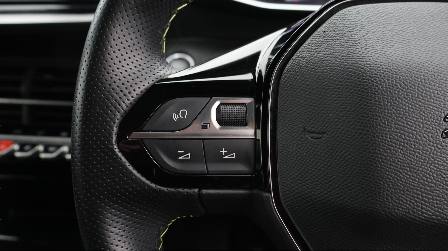 Used Peugeot 2008 2022 for sale - 76613334: Photo 26