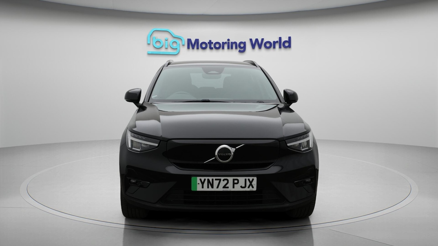 Used Volvo XC40 for sale - 76659319: Photo 3