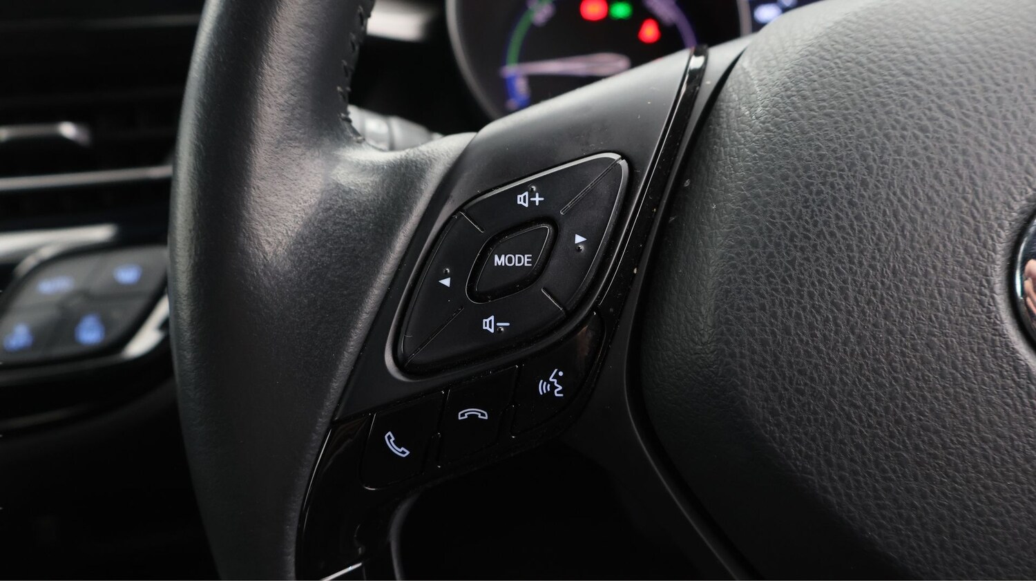 Used Toyota C-HR 2022 for sale - 77257604: Photo 25