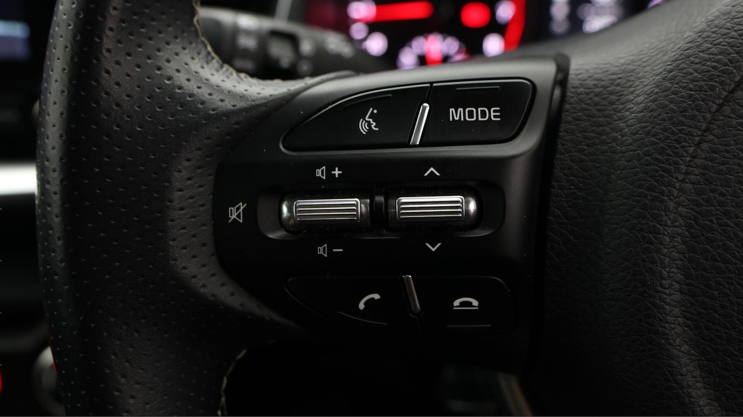 Used Kia Stonic 2021 for sale - 76152938: Photo 23