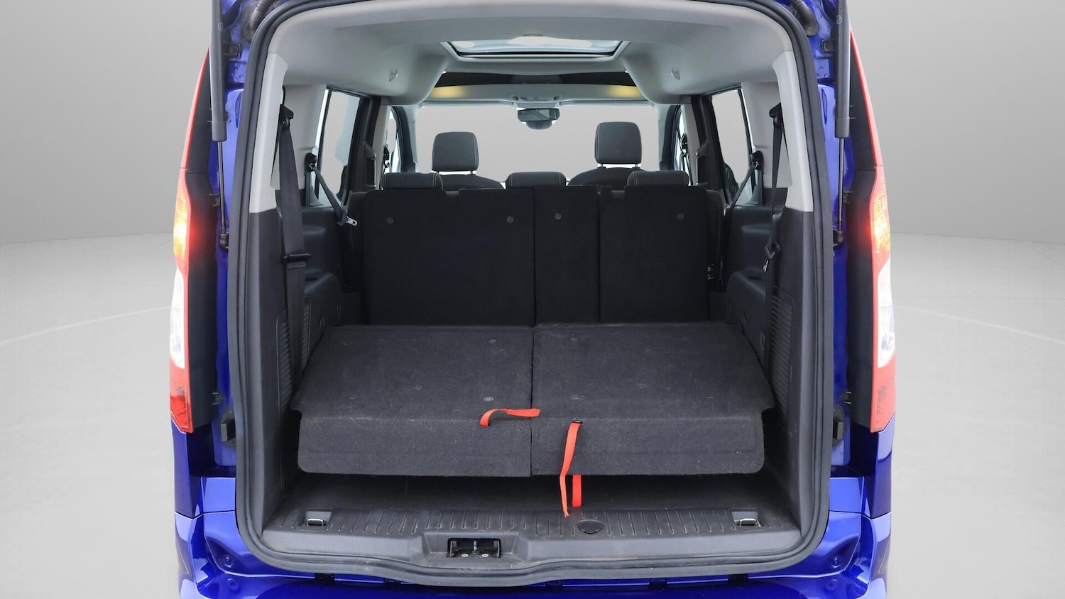 Used Ford Grand Tourneo Connect 2017 for sale - 76457268: Photo 18