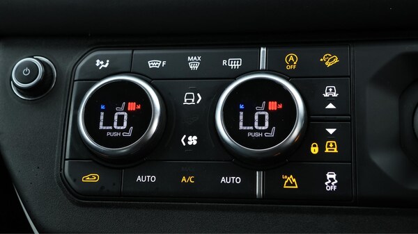 Used Land Rover Defender 110 2021 for sale - 76307182: Photo 13