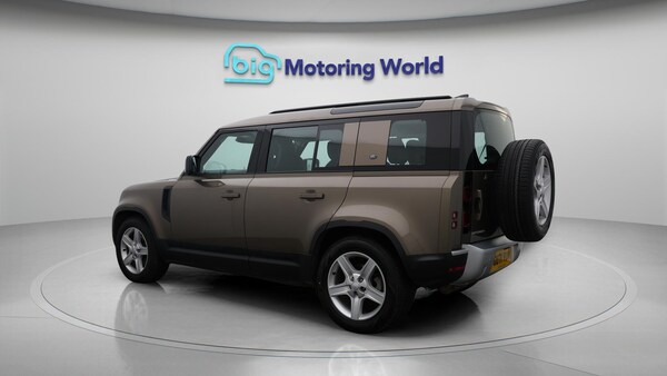 Used Land Rover Defender 110 2021 for sale - 76307182: Photo 6