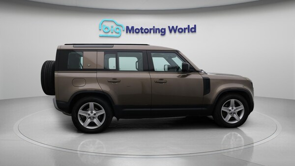 Used Land Rover Defender 110 2021 for sale - 76307182: Photo 9