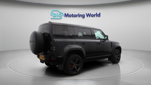 Used Land Rover Defender 2020 for sale - 76284090: Photo 8