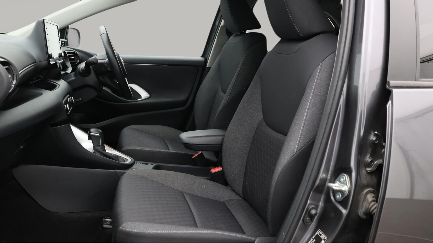 Used Toyota Yaris 2022 for sale - 76326564: Photo 15