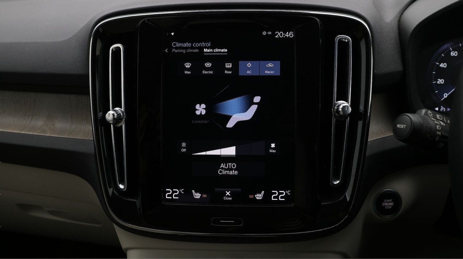 Used Volvo XC40 2022 for sale - 77776482: Photo 12