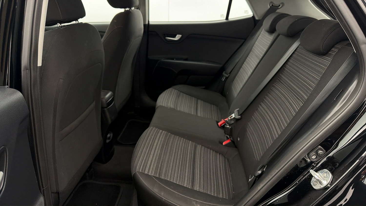 Used Kia Stonic 2019 for sale - 78039084: Photo 15