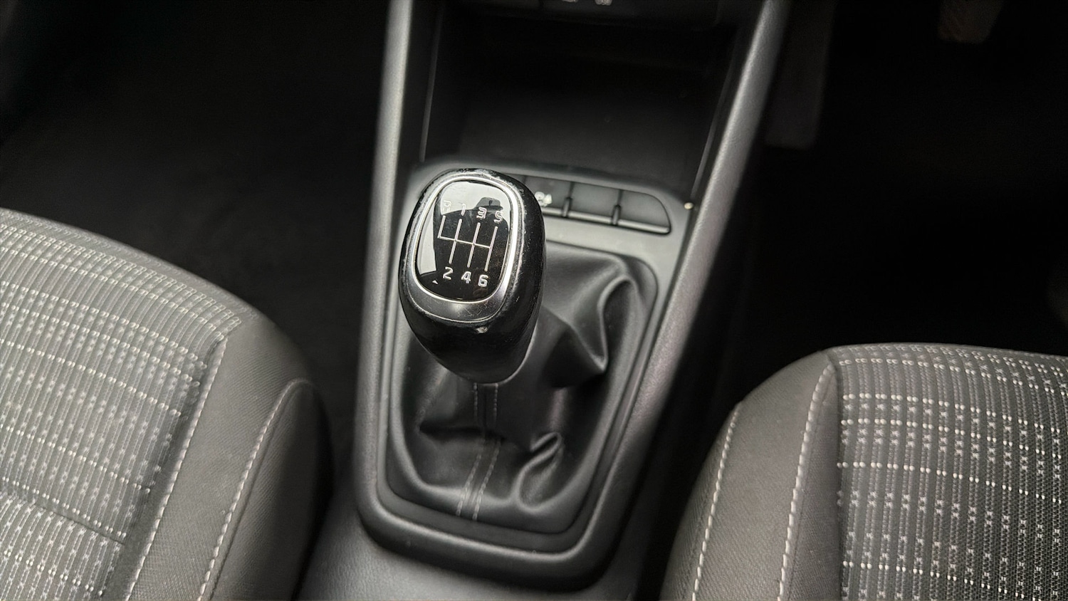 Used Kia Stonic 2019 for sale - 78039084: Photo 25