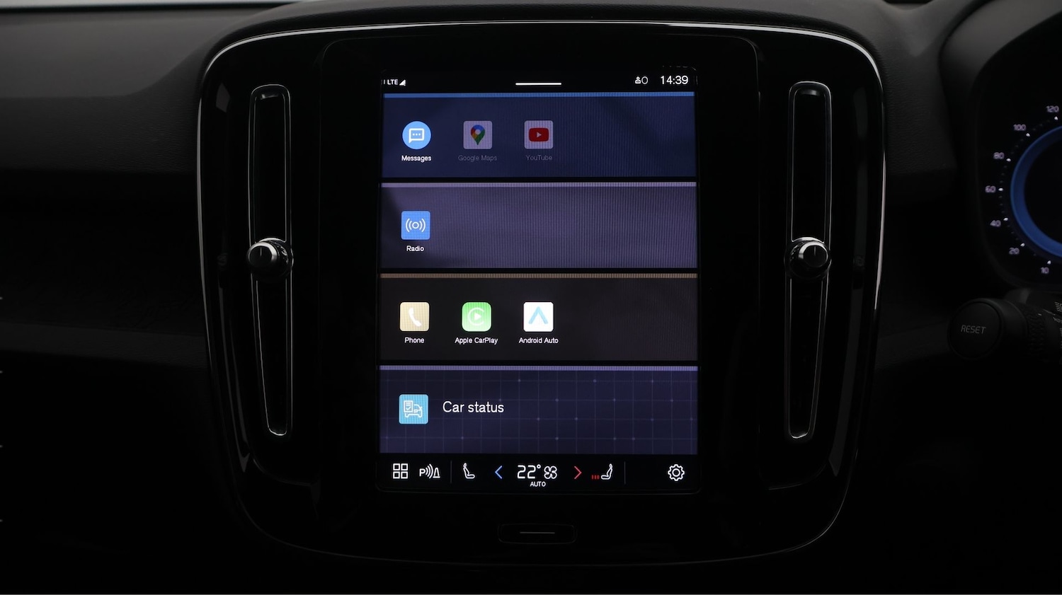 Used Volvo XC40 2023 for sale - 77064364: Photo 11