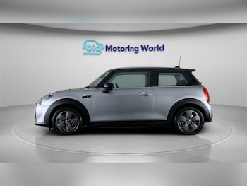 Used MINI Hatch 2023 for sale - 79617306: Photo
