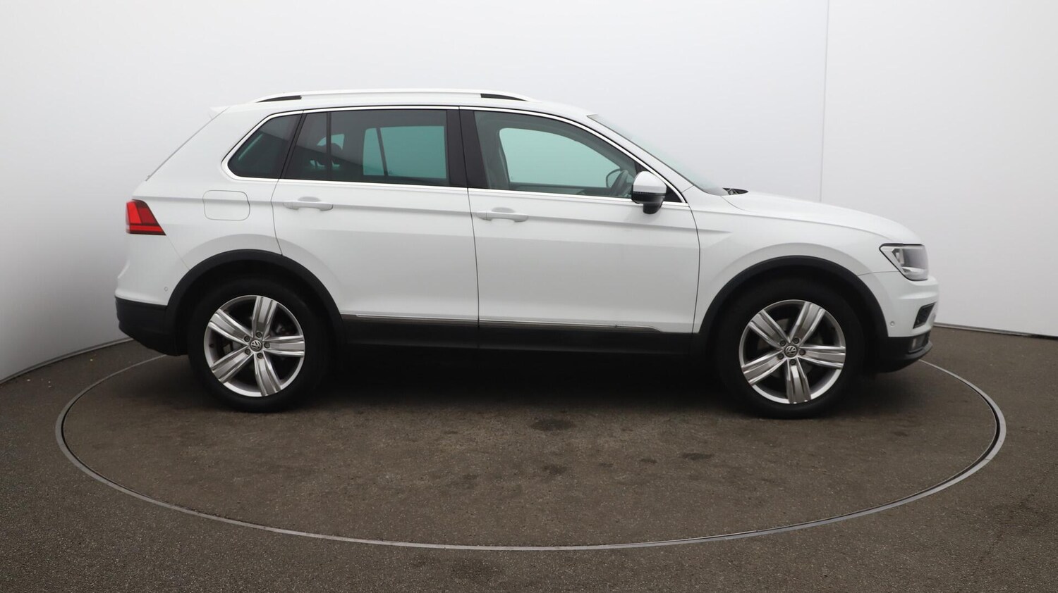 Used Volkswagen Tiguan 2020 for sale - 76485820: Photo 49