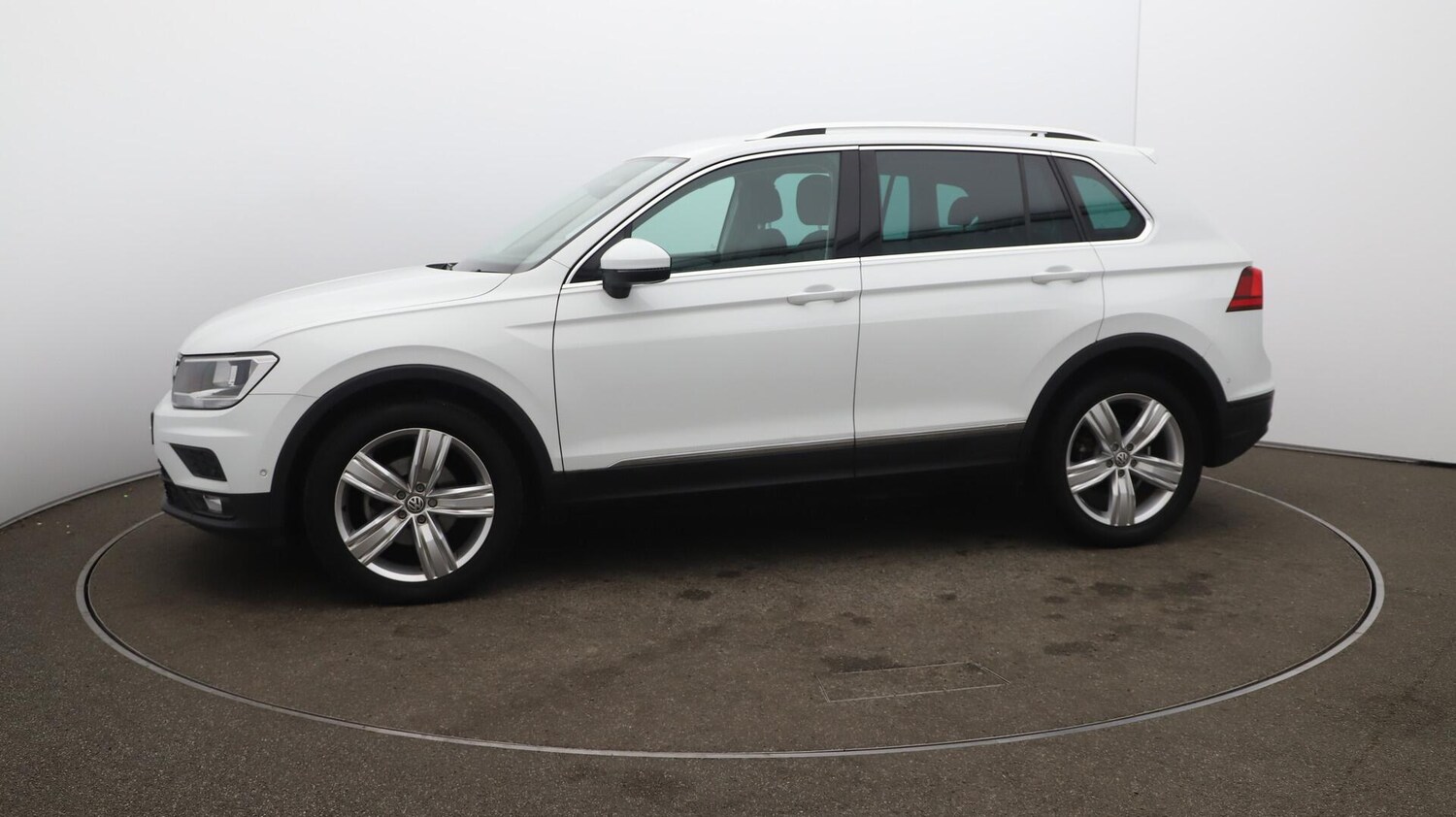Used Volkswagen Tiguan 2020 for sale - 76485820: Photo 66