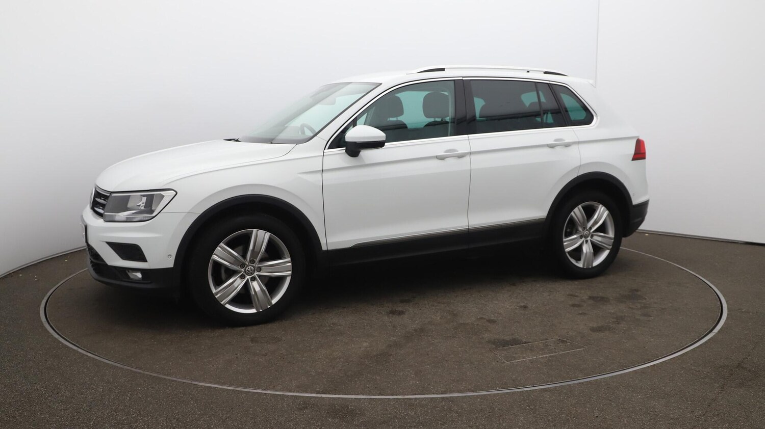 Used Volkswagen Tiguan 2020 for sale - 76485820: Photo 67