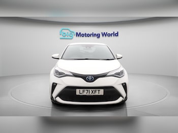 Used Toyota C-HR 2021 for sale - 76538614: Photo